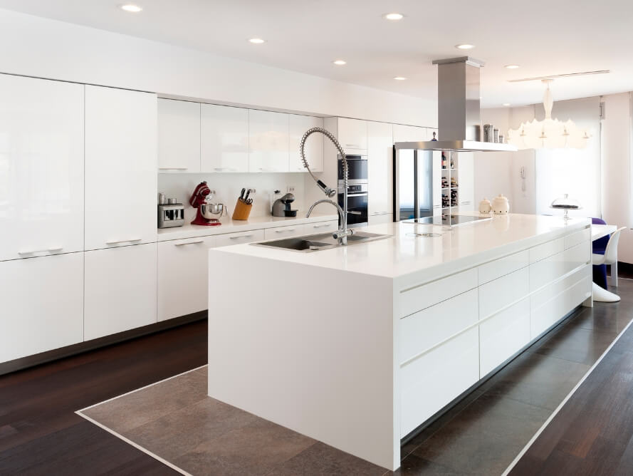 Forevermark Shaker Homestead Oak Cabinets