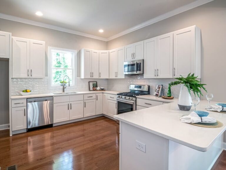 Crestwood Simplicity cabinets in Maryland